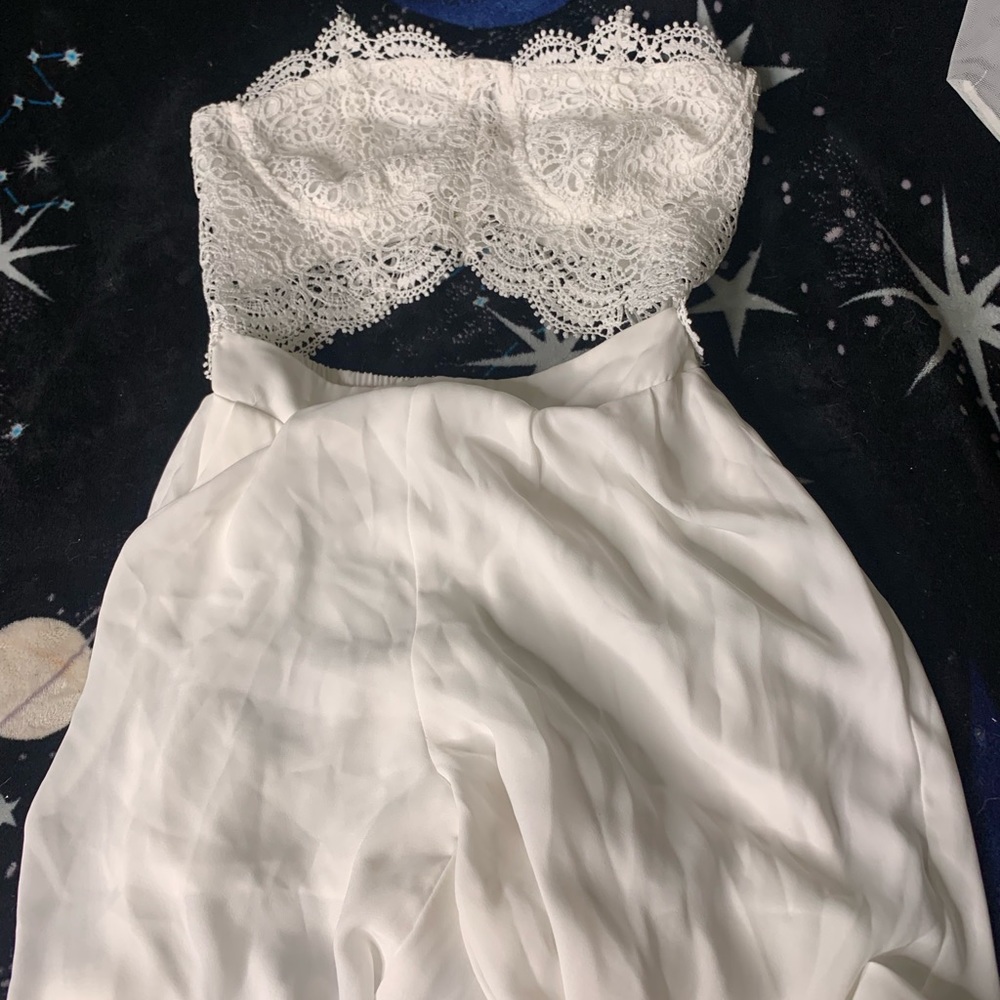 White - Picture 4 of 4